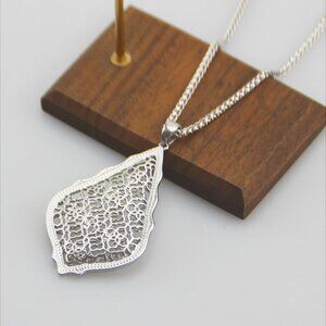 Kendra Scott Large Teardrop Necklace